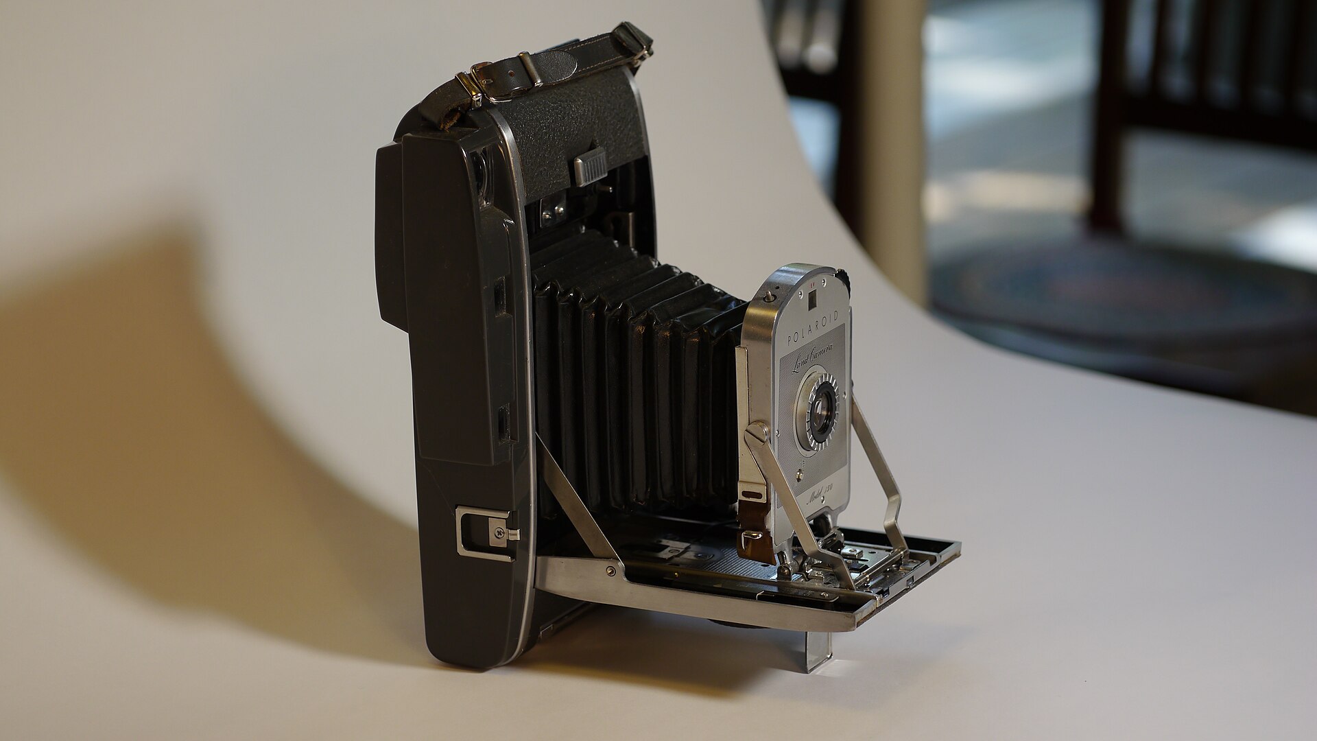 Polaroid Model 150