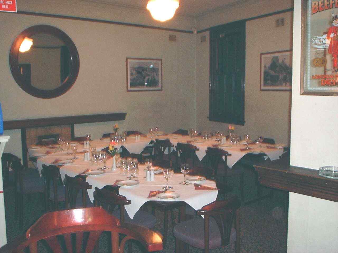 Dinner At Town Hall Hotel Newtown 9 July 2002