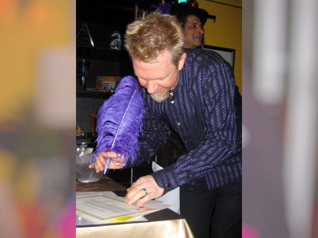 Larry & Greg's Registry Signing 4th November 2006