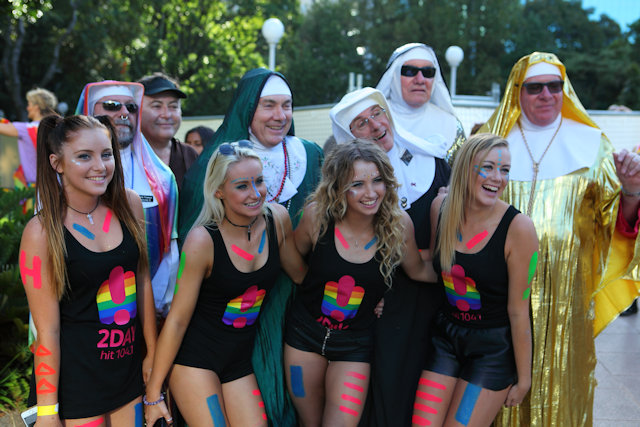 SGLMG Parade 2015