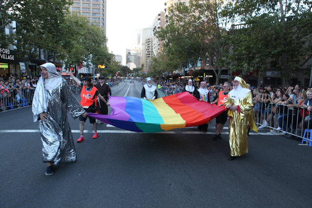 SGLMG Parade 2016