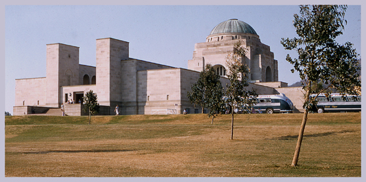 THE AUSTRALIAN WAR MEMORIAL 3